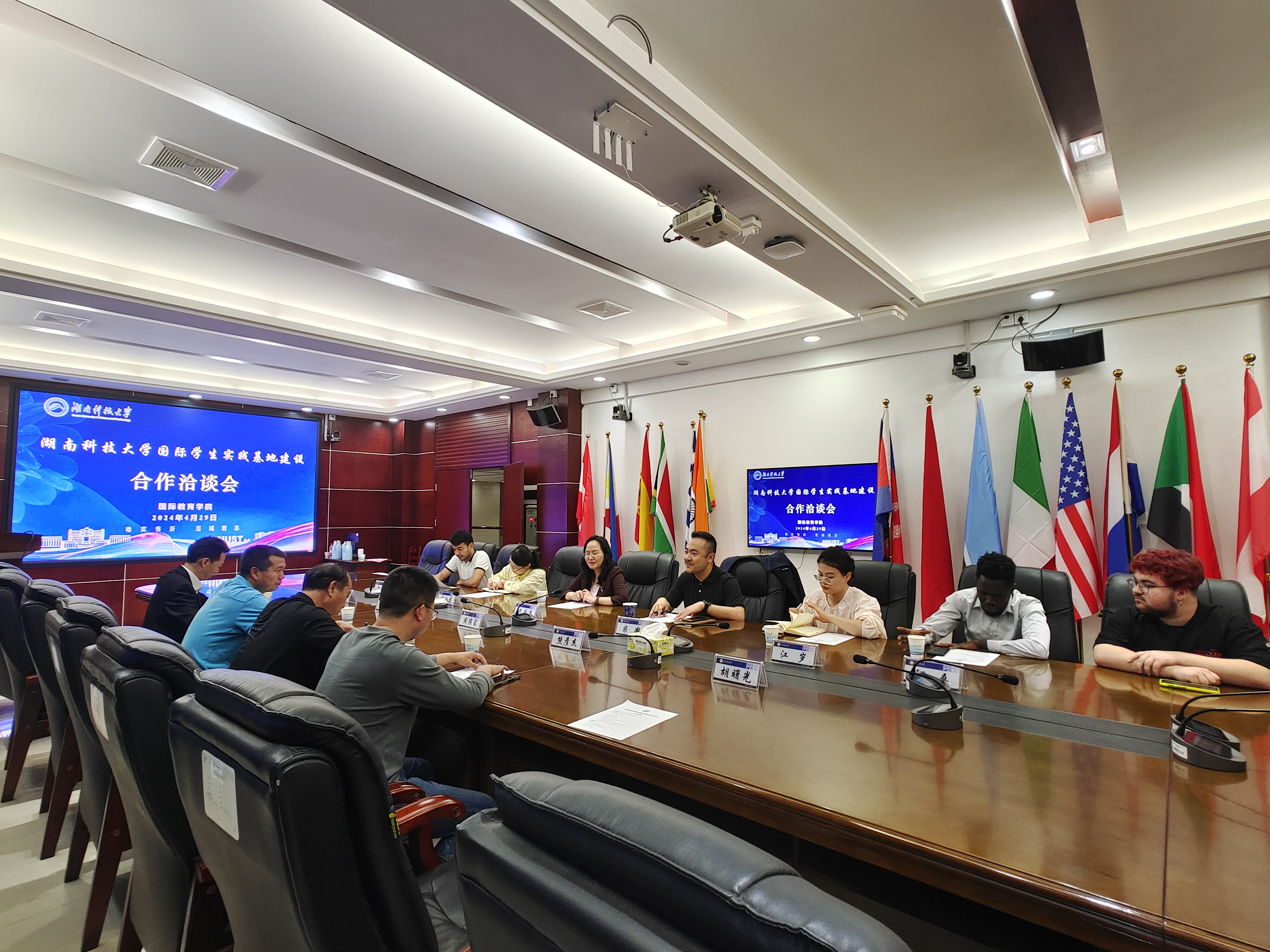 ad1dca22932f4803b4f785c0b30ff060.jpg ad1dca22932f4803b4f785c0b30ff060.jpg