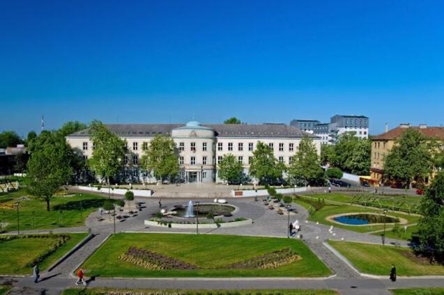 d3dd841d705749699da2062ec2fd035c.jpg 8334a997e7f84ce1ae754caee5a74e8.jpg